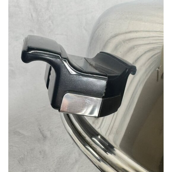 Permanent Multicore Stainless Steel Dome Pan and Egg Poacher - Picture 7 of 9